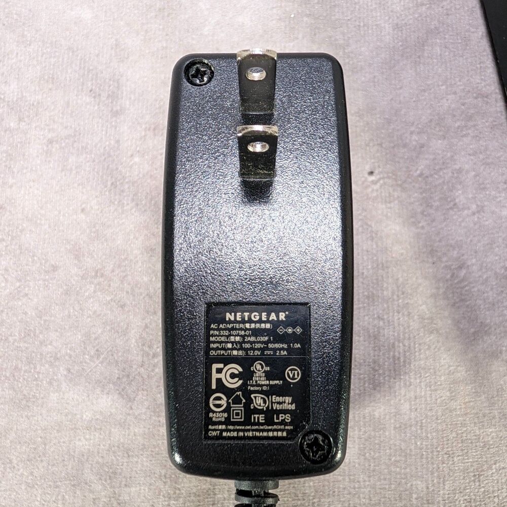 NETGEAR Nighthawk AC1750 Smart WiFi Router R6700v3 Dual Band - Picture 7 of 7